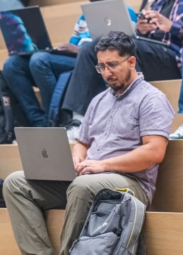 Solo founder builder